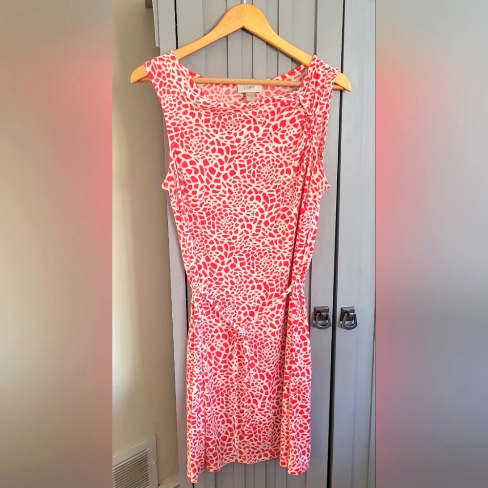 Ann Taylor LOFT Red Patterned Sleeveless Dress, size M